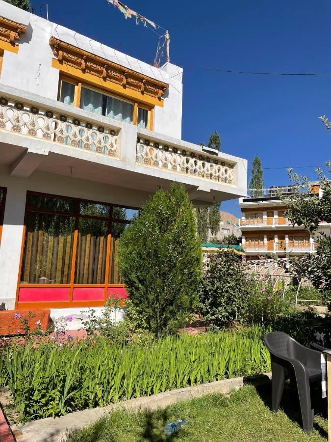 Hinjuma Guest House Leh Dış mekan fotoğraf